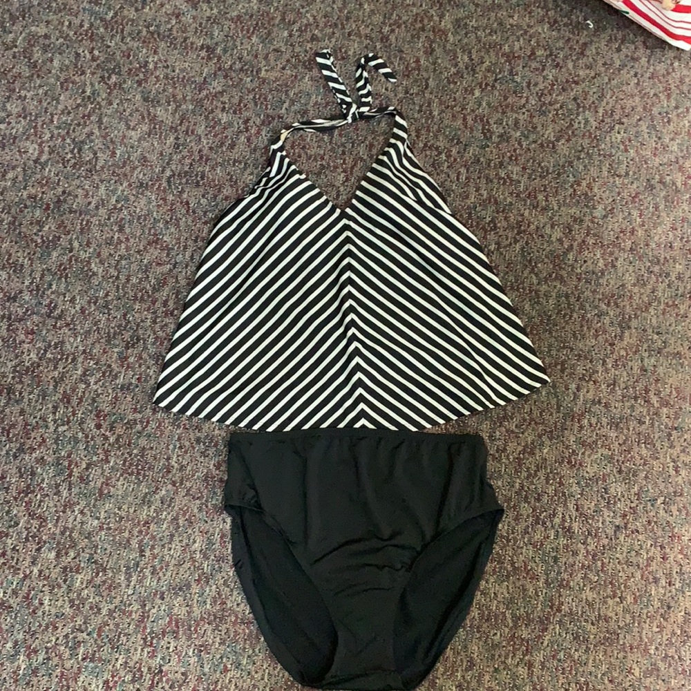 MOTHERHOOD MATERNITY STRIPE SWIMSUIT SET (XL)